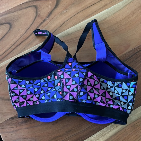 VSX Sport Knockout Front Close Sports Bra sz. 34DD - Picture 4 of 6